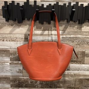 LOUIS VUITTON
Epi Saint Jacques Long Straps GM